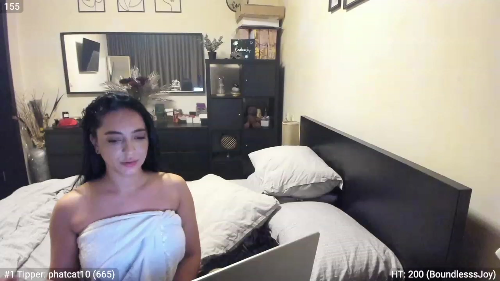 Gallery image thumbnail from EndlesssJoy's myfreecams stream on, 03/13/2023, 08:38 image 9 of 20