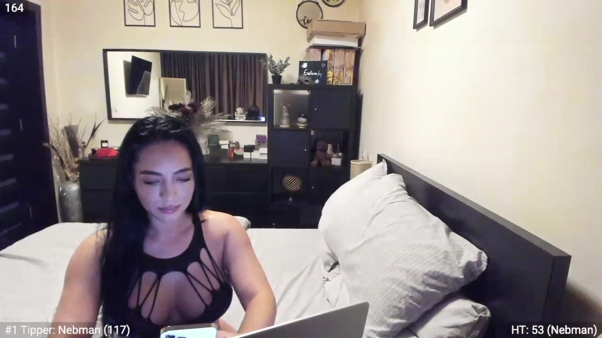 Gallery image thumbnail from EndlesssJoy's myfreecams stream on, 03/14/2023, 04:29 image 7 of 20