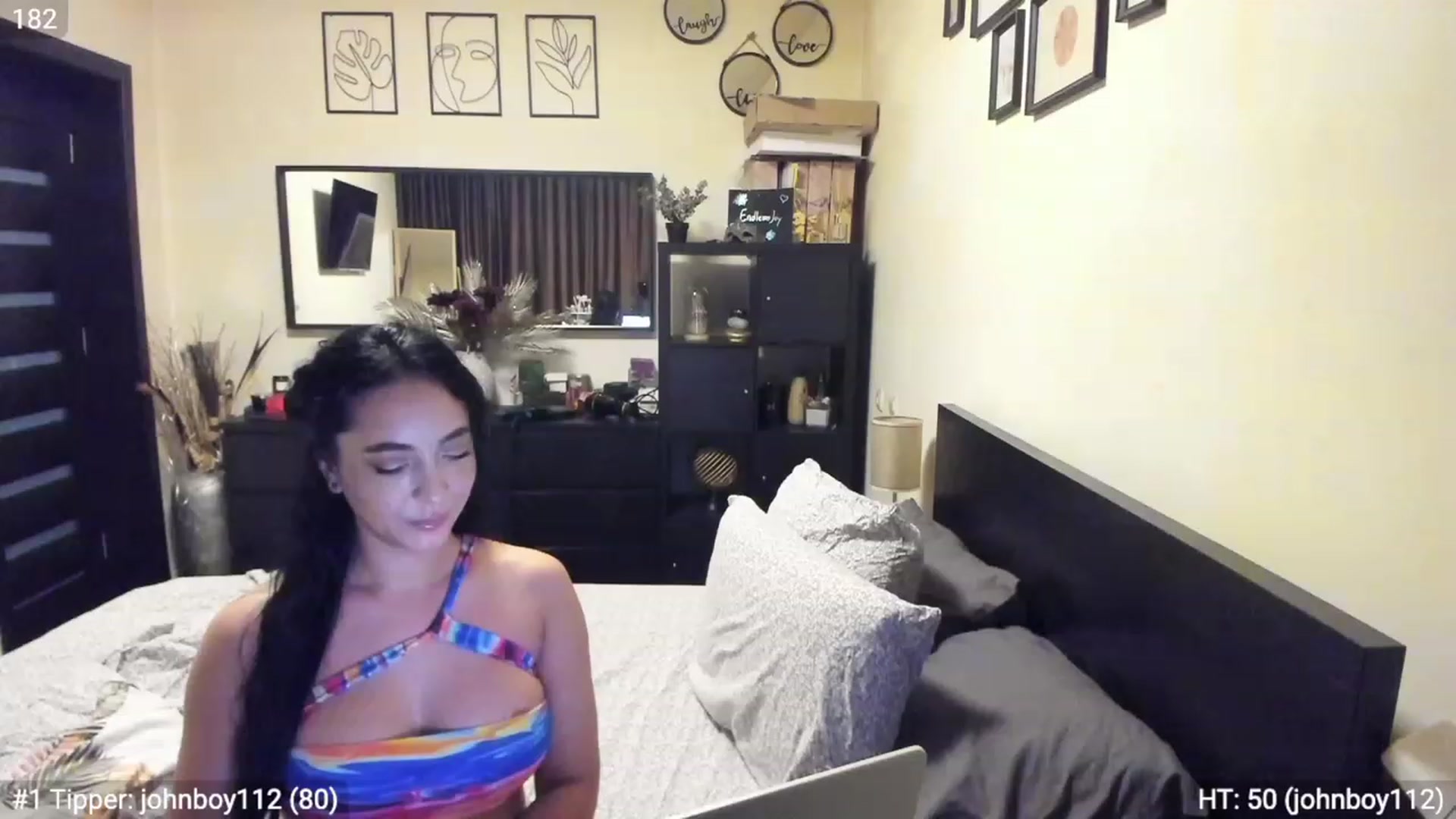Gallery image thumbnail from EndlesssJoy's myfreecams stream on, 03/18/2023, 08:50 image 12 of 20
