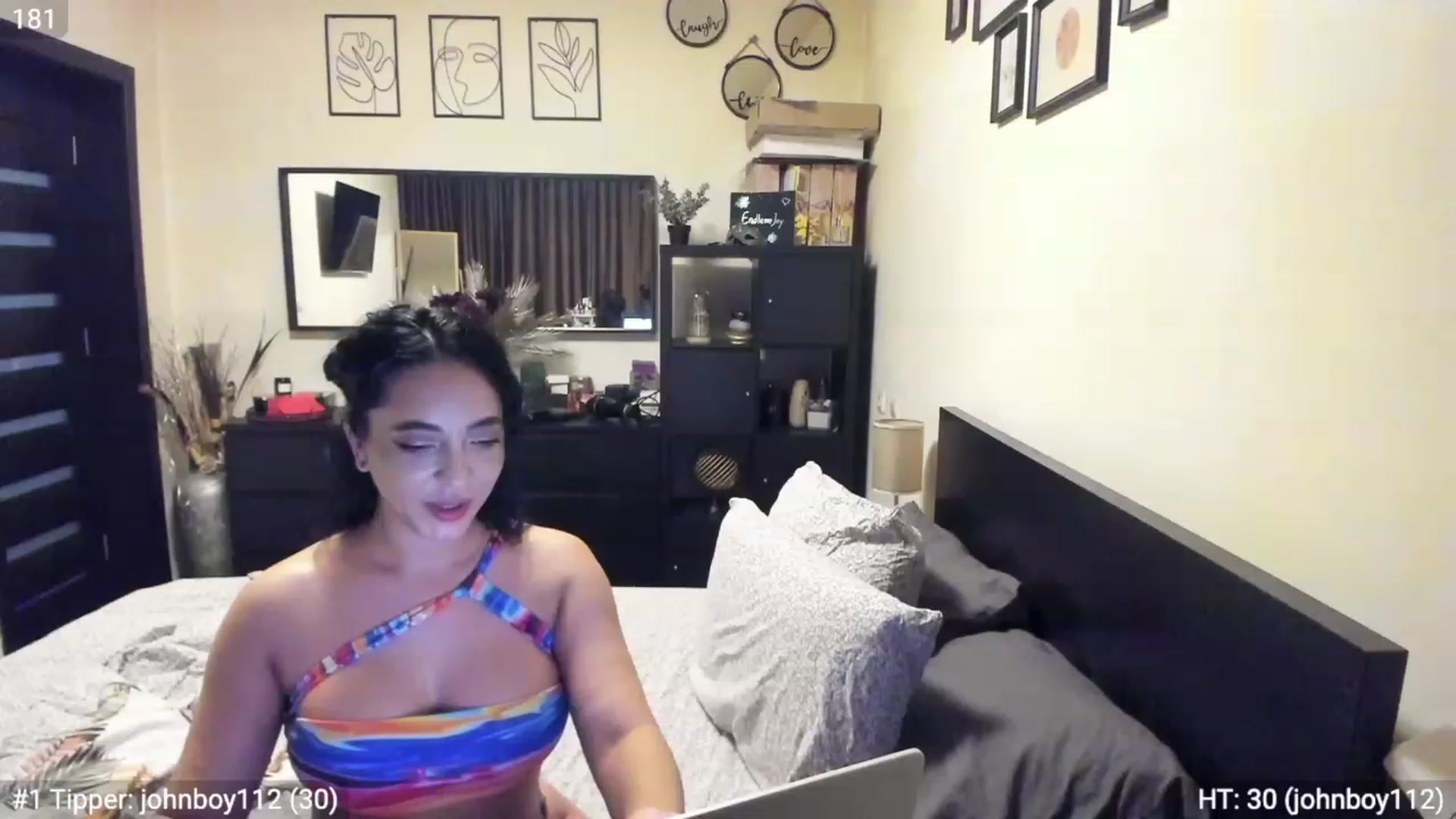 Gallery image thumbnail from EndlesssJoy's myfreecams stream on, 03/18/2023, 08:50 image 6 of 20