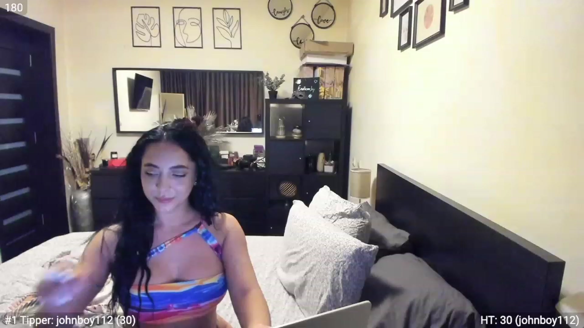 Gallery image thumbnail from EndlesssJoy's myfreecams stream on, 03/18/2023, 08:50 image 4 of 20