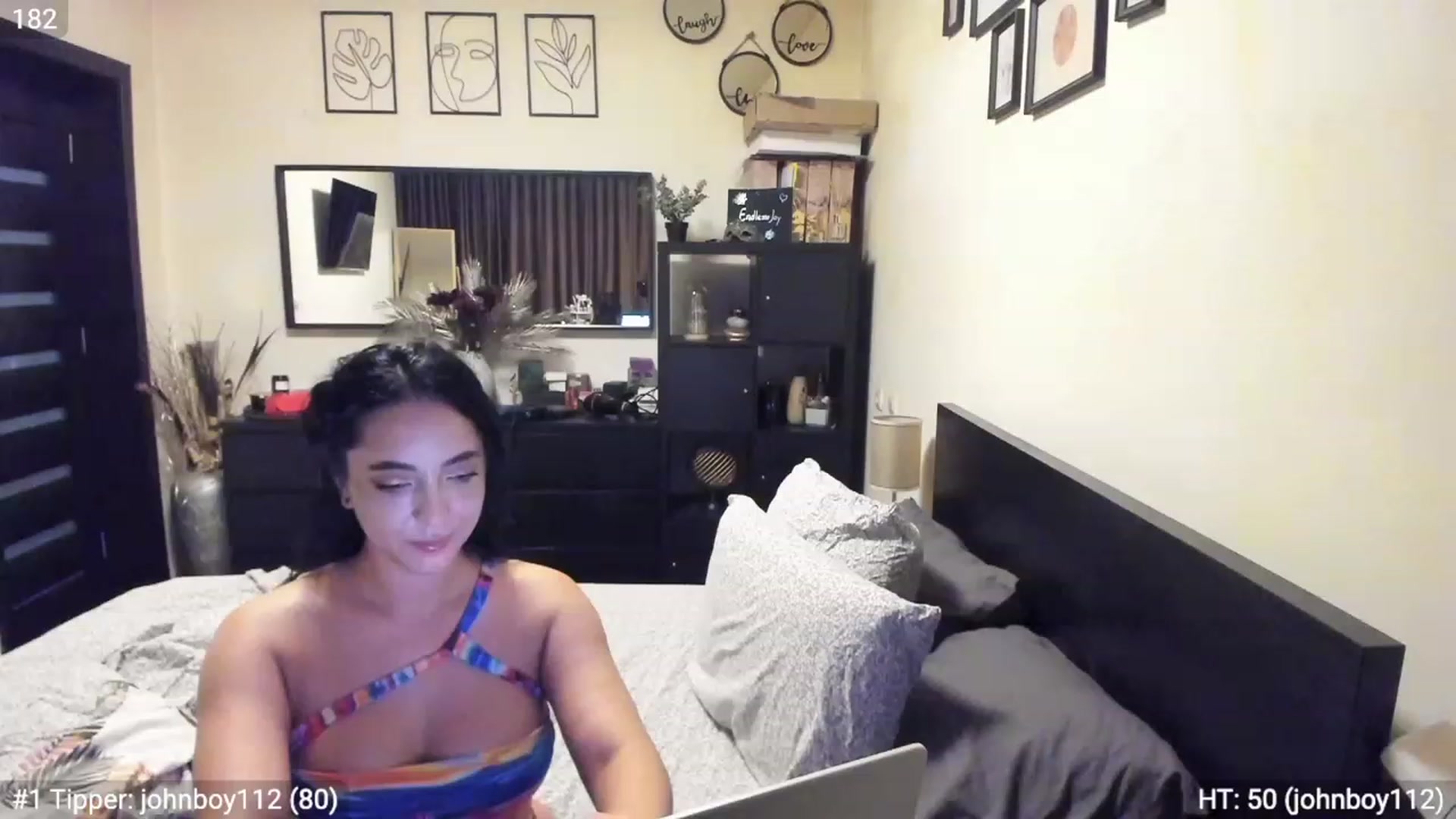 Gallery image thumbnail from EndlesssJoy's myfreecams stream on, 03/18/2023, 08:50 image 14 of 20
