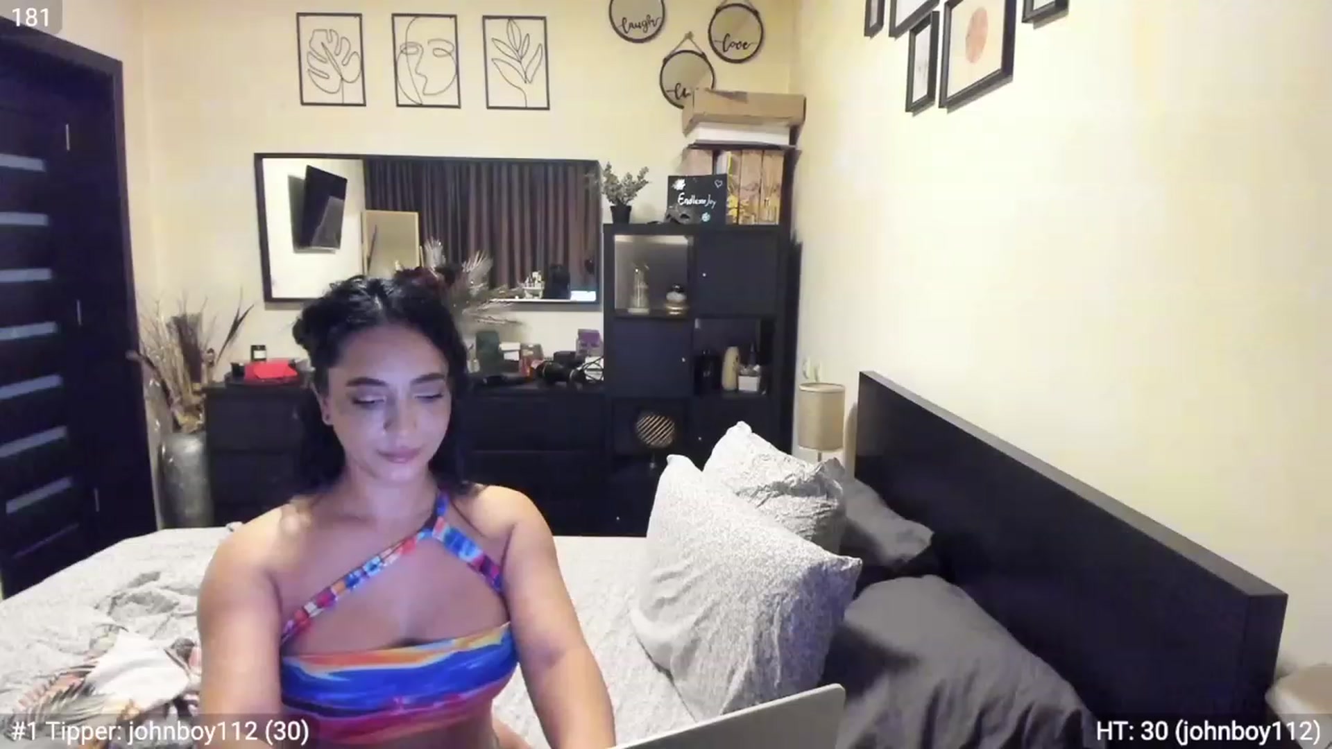 Gallery image thumbnail from EndlesssJoy's myfreecams stream on, 03/18/2023, 08:50 image 7 of 20