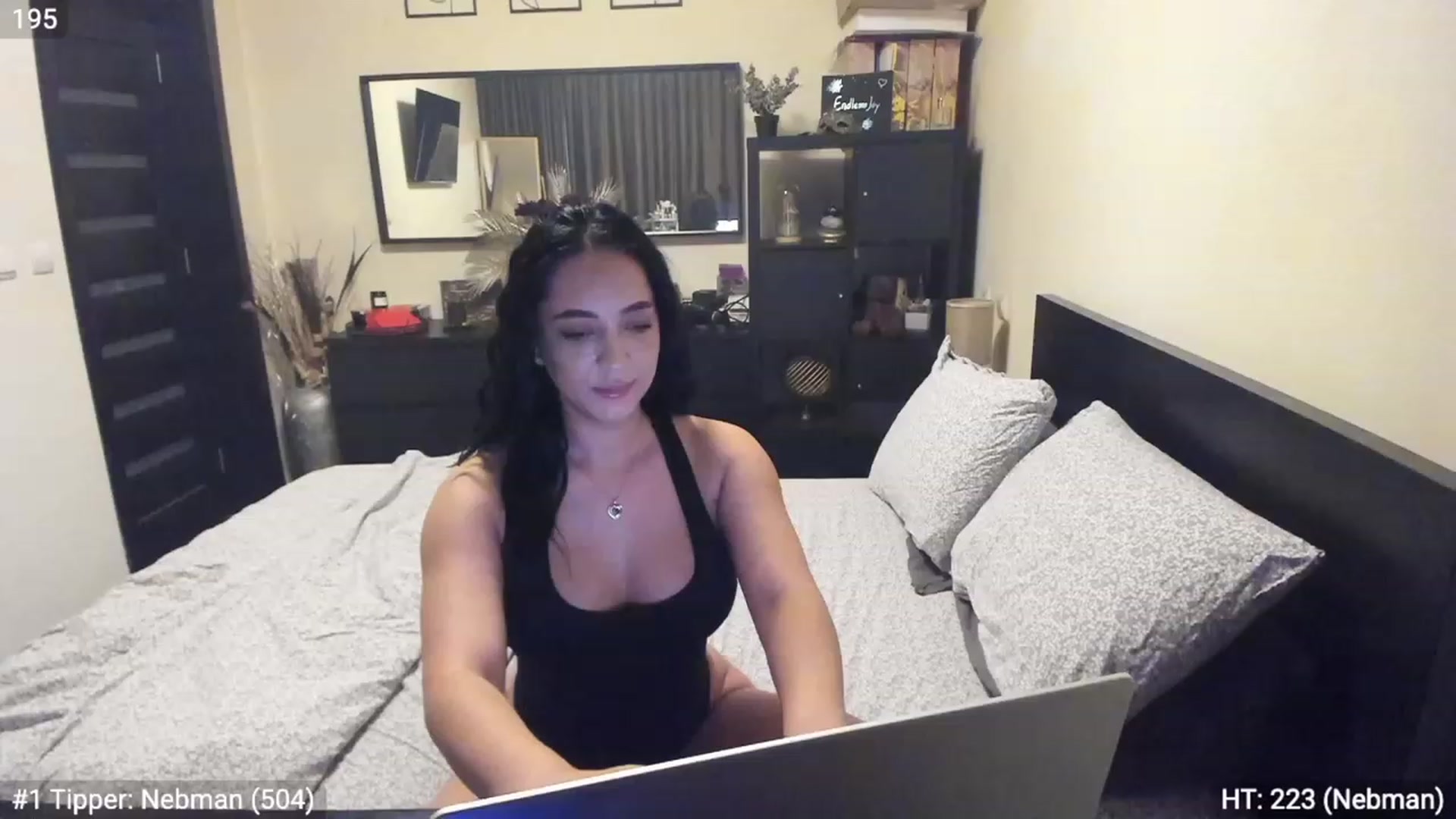 Gallery image thumbnail from EndlesssJoy's myfreecams stream on, 03/19/2023, 05:55 image 20 of 20