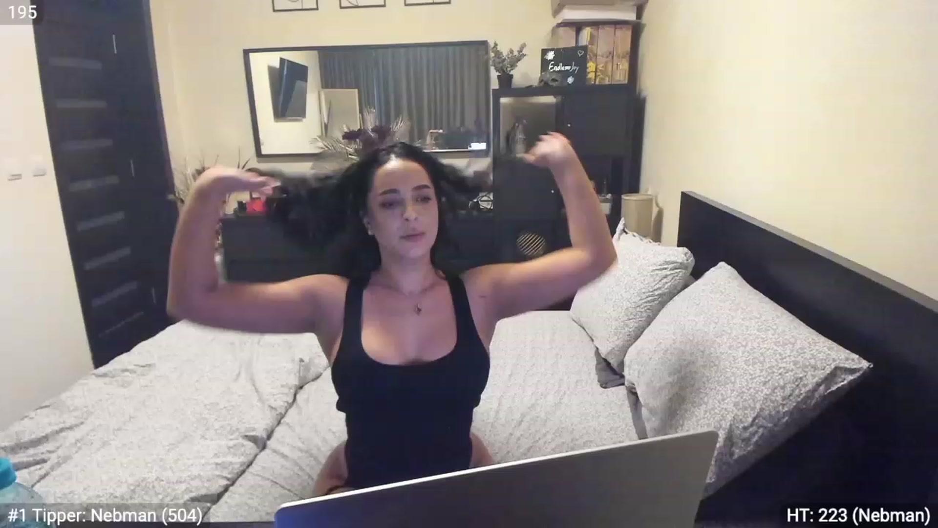 Gallery image thumbnail from EndlesssJoy's myfreecams stream on, 03/19/2023, 05:55 image 1 of 20