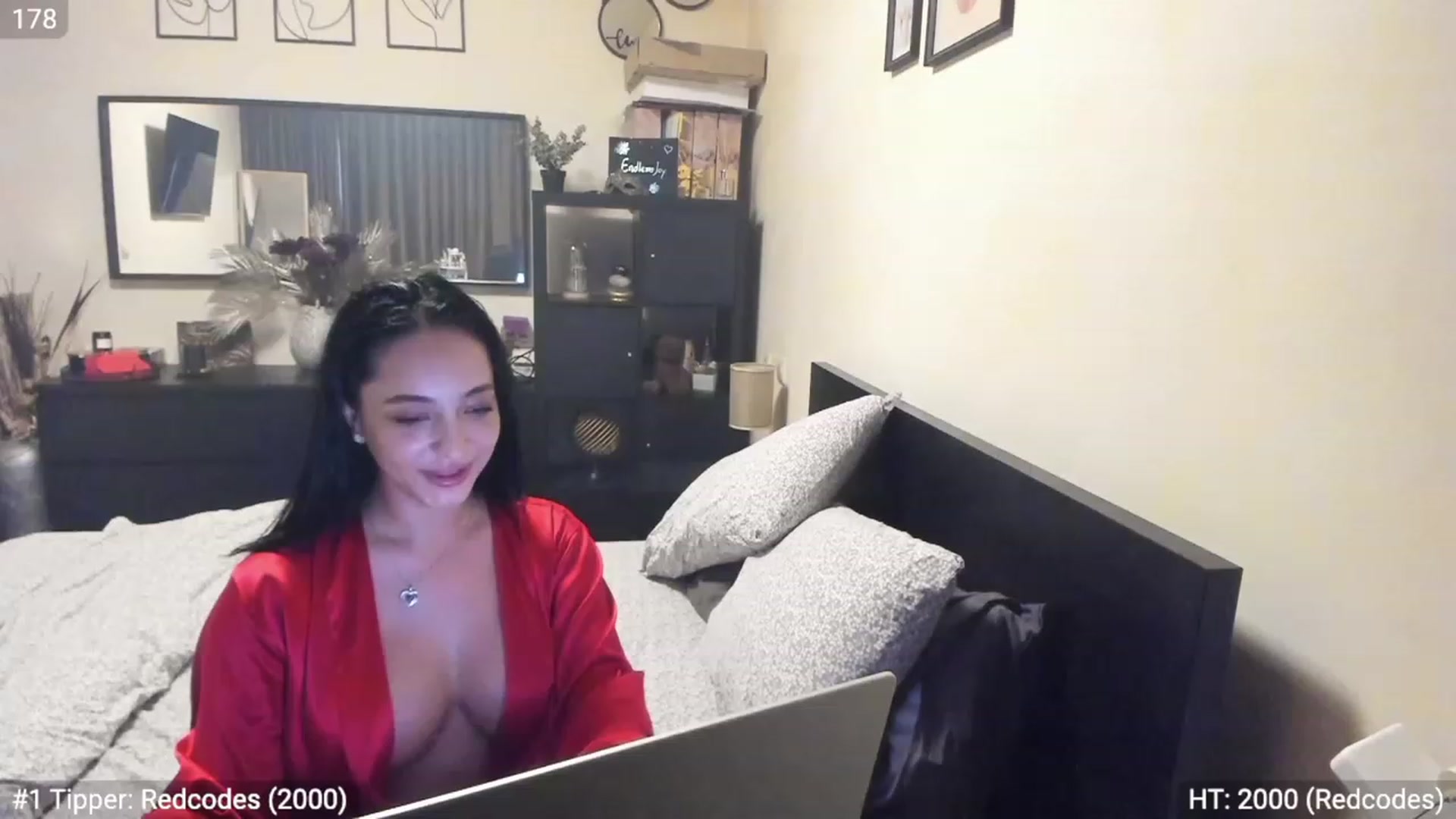 Gallery image thumbnail from EndlesssJoy's myfreecams stream on, 03/19/2023, 09:38 image 13 of 20