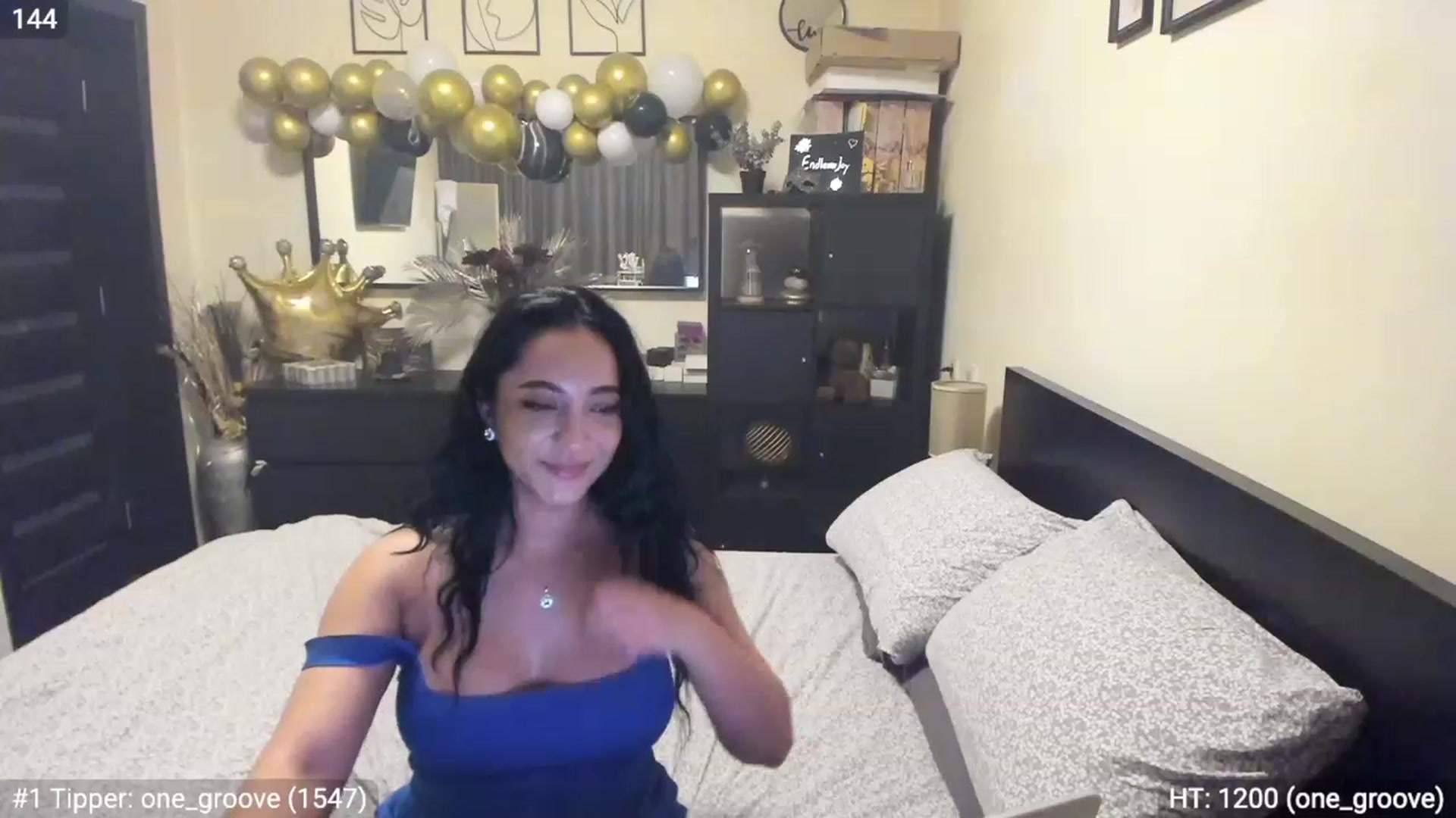 Gallery image thumbnail from EndlesssJoy's myfreecams stream on, 03/22/2023, 06:31 image 13 of 20