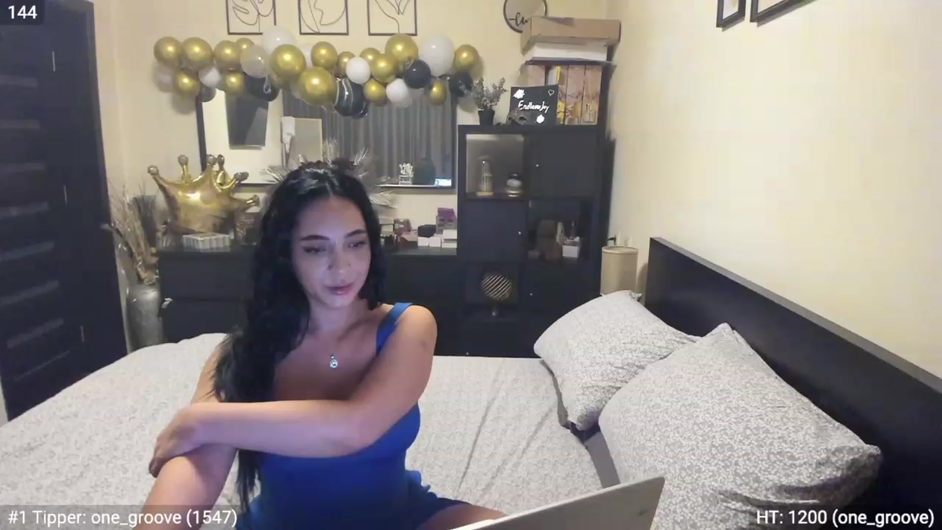 Gallery image thumbnail from EndlesssJoy's myfreecams stream on, 03/22/2023, 06:31 image 17 of 20