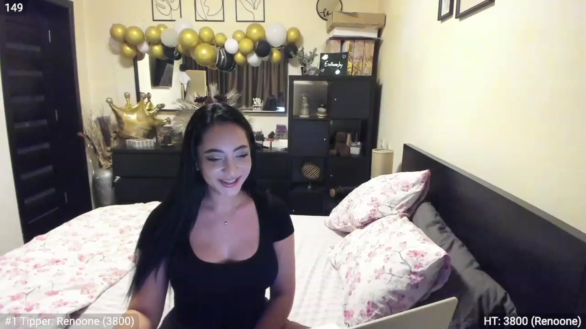 Gallery image thumbnail from EndlesssJoy's myfreecams stream on, 03/25/2023, 04:01 image 18 of 20