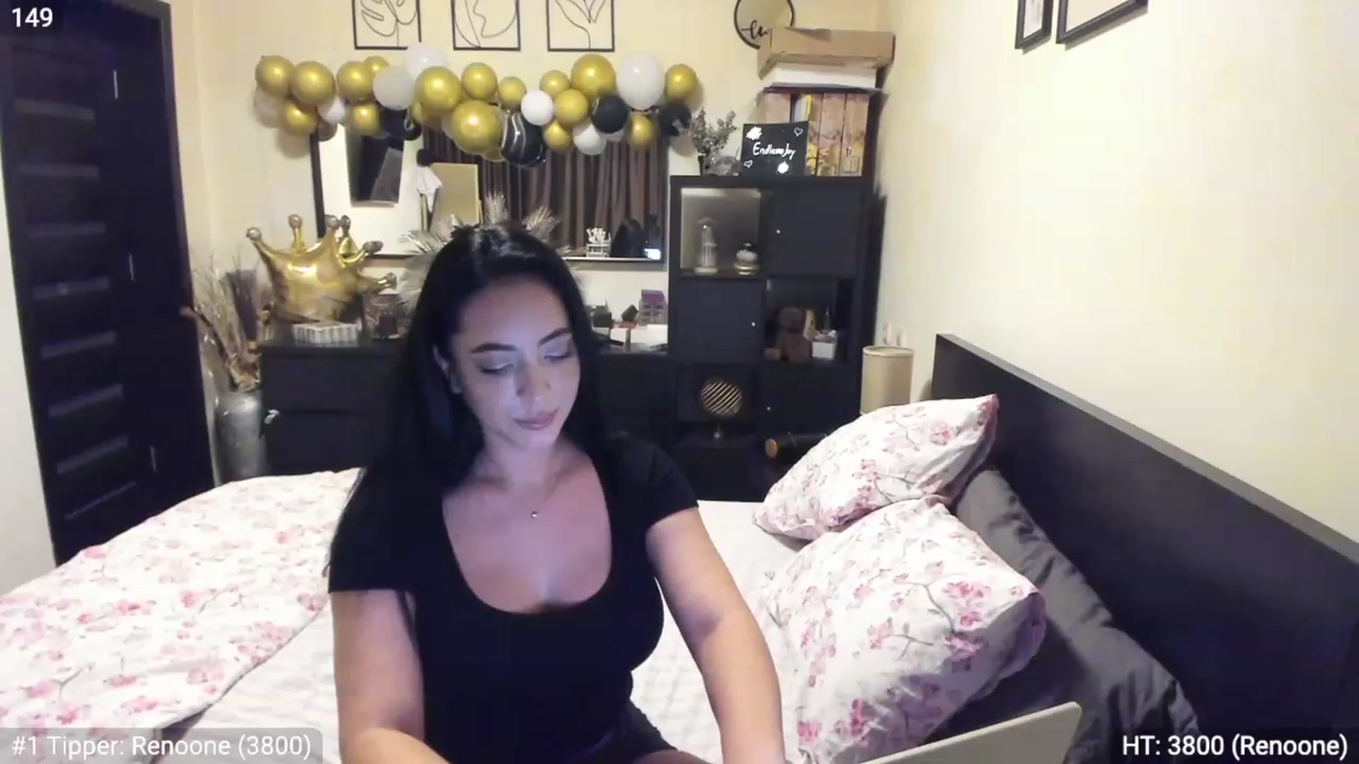 Gallery image thumbnail from EndlesssJoy's myfreecams stream on, 03/25/2023, 04:01 image 17 of 20