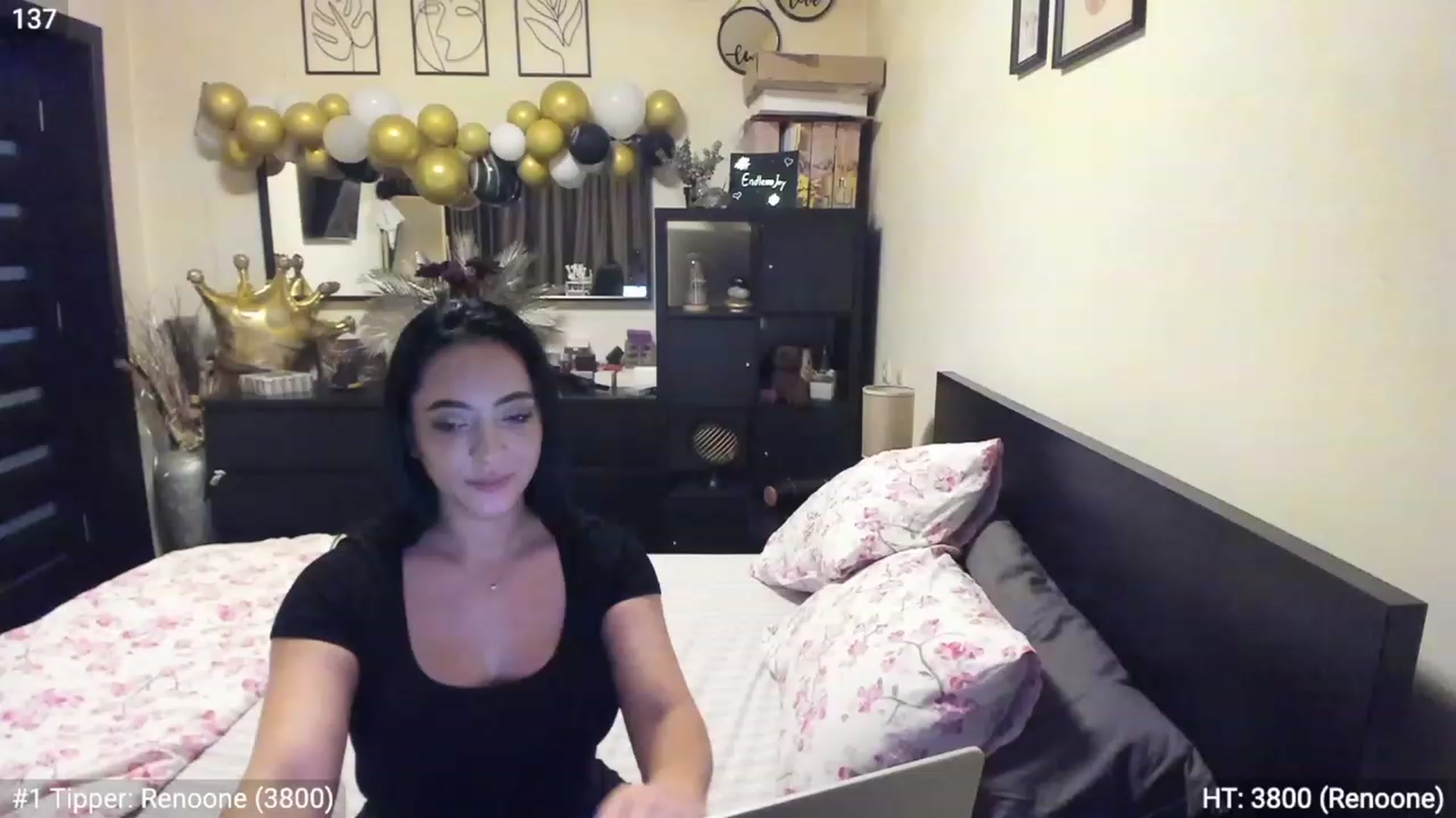 Gallery image thumbnail from EndlesssJoy's myfreecams stream on, 03/25/2023, 07:55 image 4 of 20