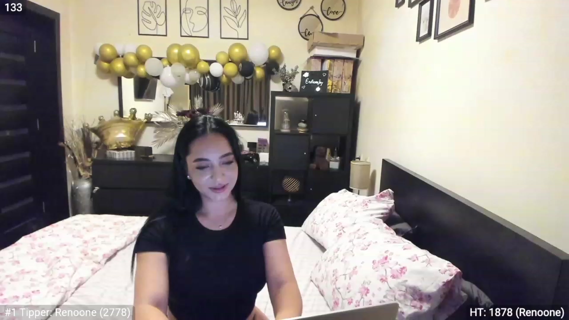 Gallery image thumbnail from EndlesssJoy's myfreecams stream on, 03/27/2023, 02:32 image 15 of 20