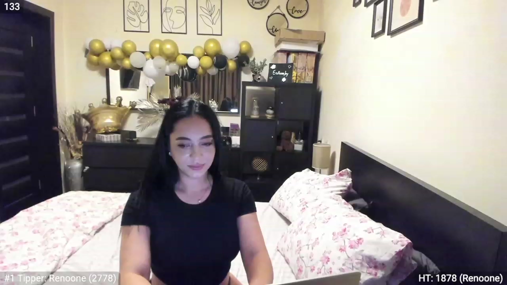 Gallery image thumbnail from EndlesssJoy's myfreecams stream on, 03/27/2023, 02:32 image 10 of 20