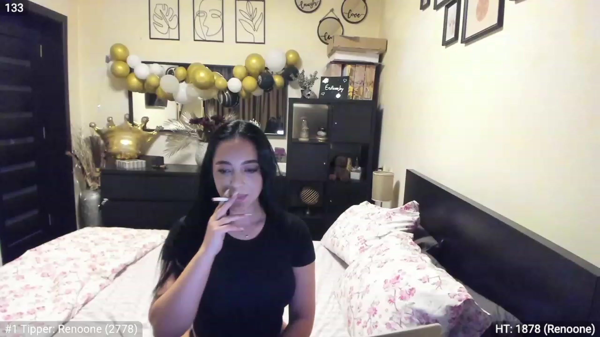 Gallery image thumbnail from EndlesssJoy's myfreecams stream on, 03/27/2023, 02:32 image 1 of 20