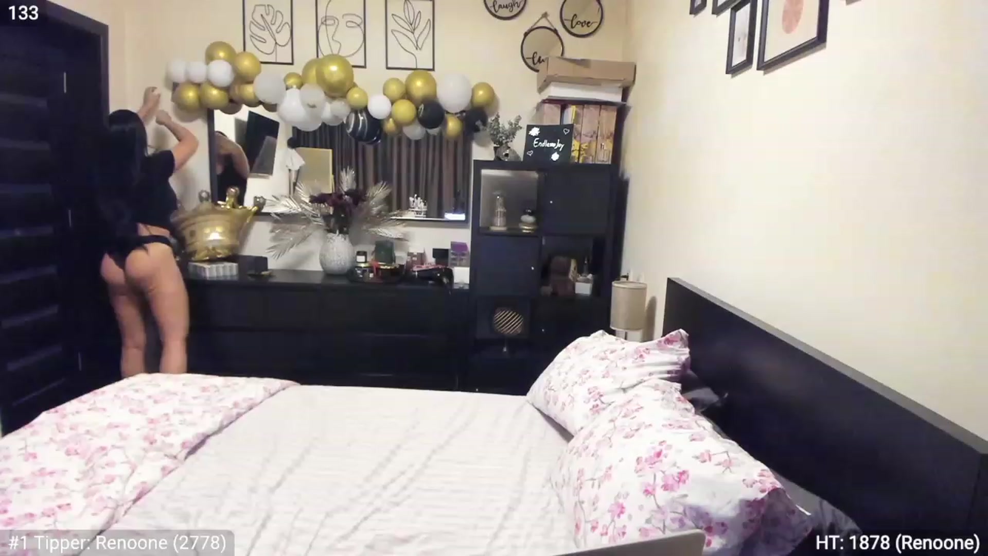 Gallery image thumbnail from EndlesssJoy's myfreecams stream on, 03/27/2023, 02:32 image 5 of 20