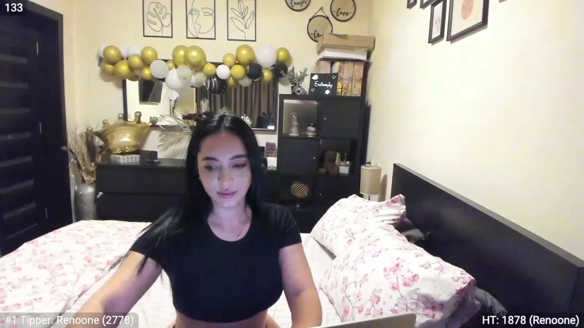 Gallery image thumbnail from EndlesssJoy's myfreecams stream on, 03/27/2023, 02:32 image 7 of 20