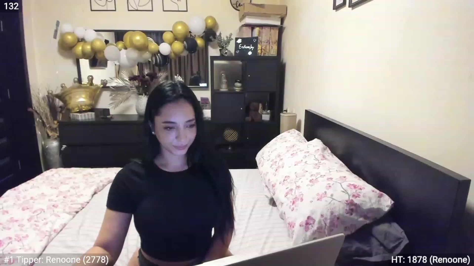 Gallery image thumbnail from EndlesssJoy's myfreecams stream on, 03/27/2023, 06:02 image 1 of 20
