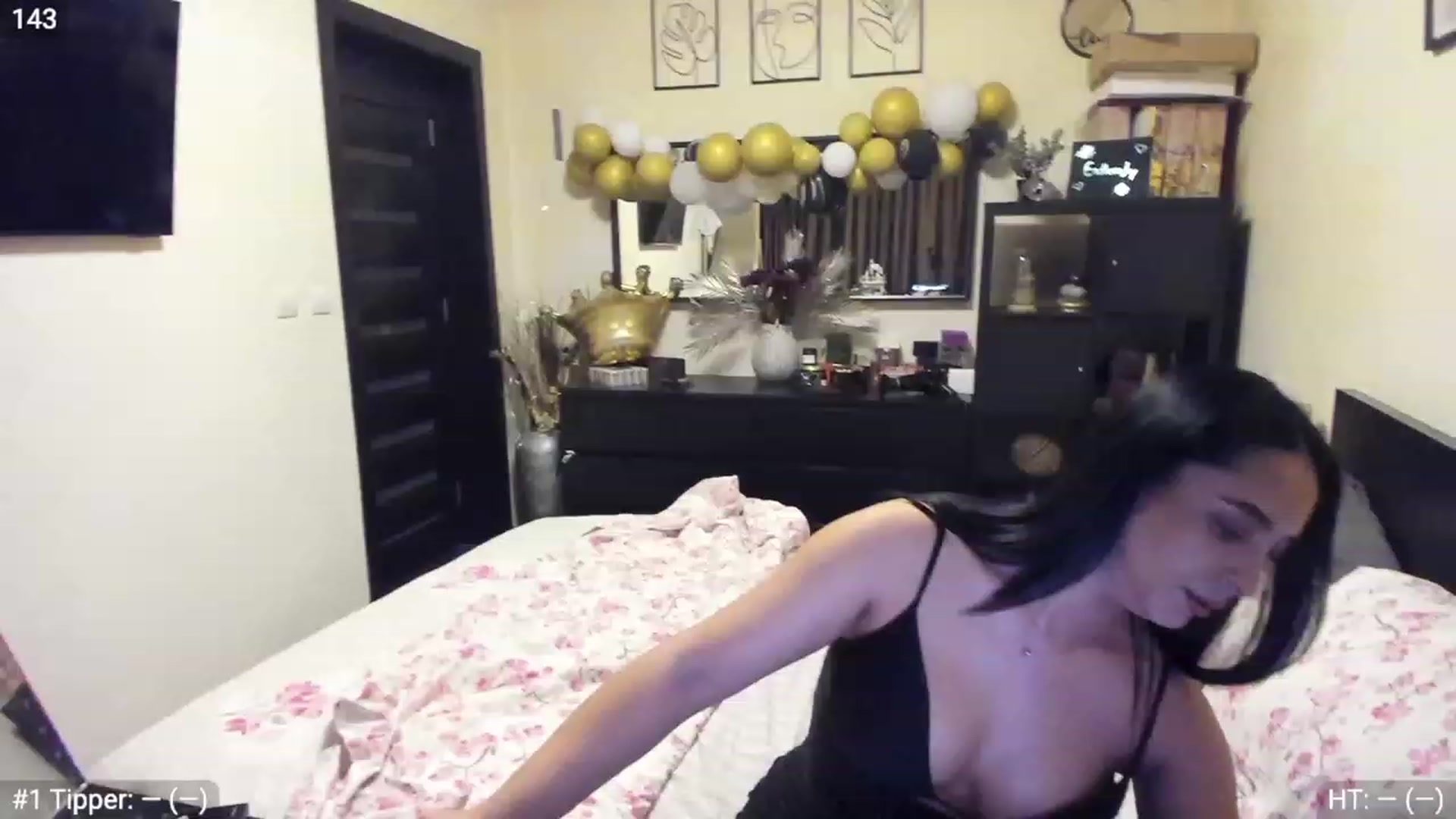 Gallery image thumbnail from EndlesssJoy's myfreecams stream on, 03/30/2023, 01:16 image 6 of 20