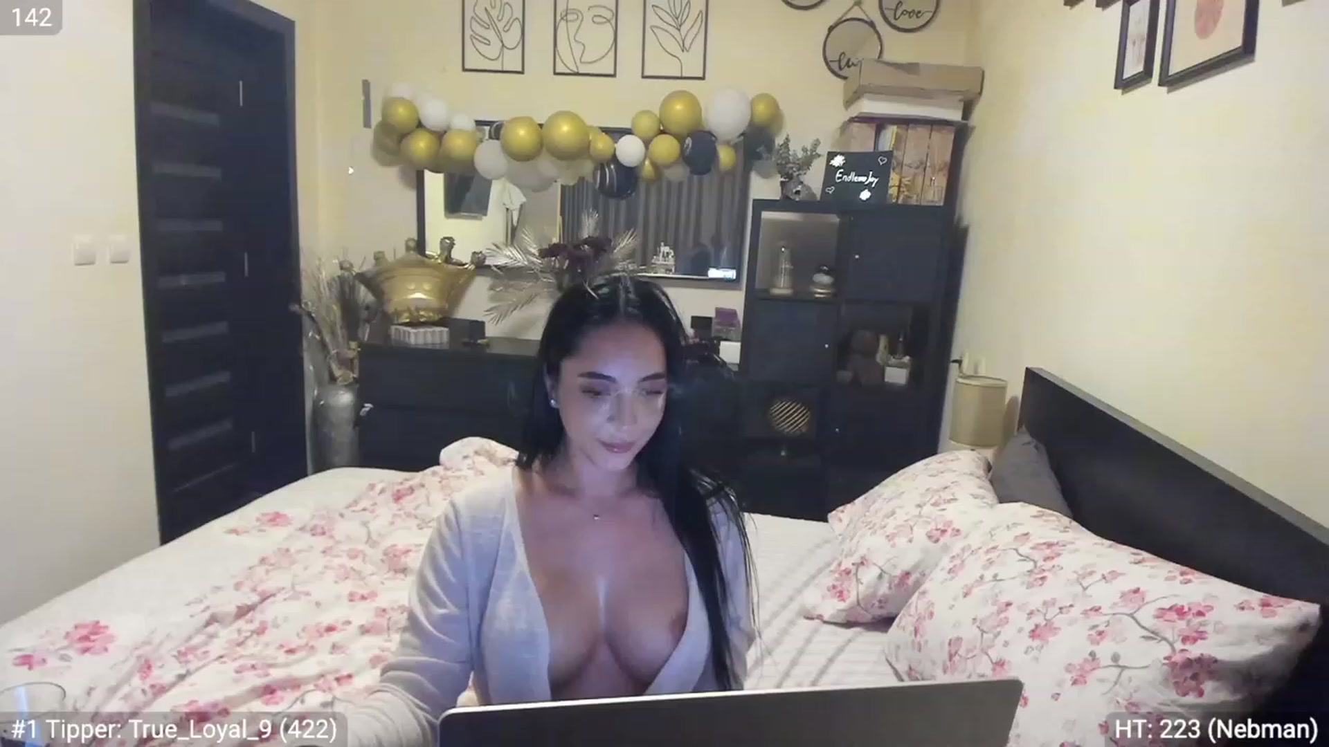 Gallery image thumbnail from EndlesssJoy's myfreecams stream on, 03/30/2023, 05:11 image 1 of 20