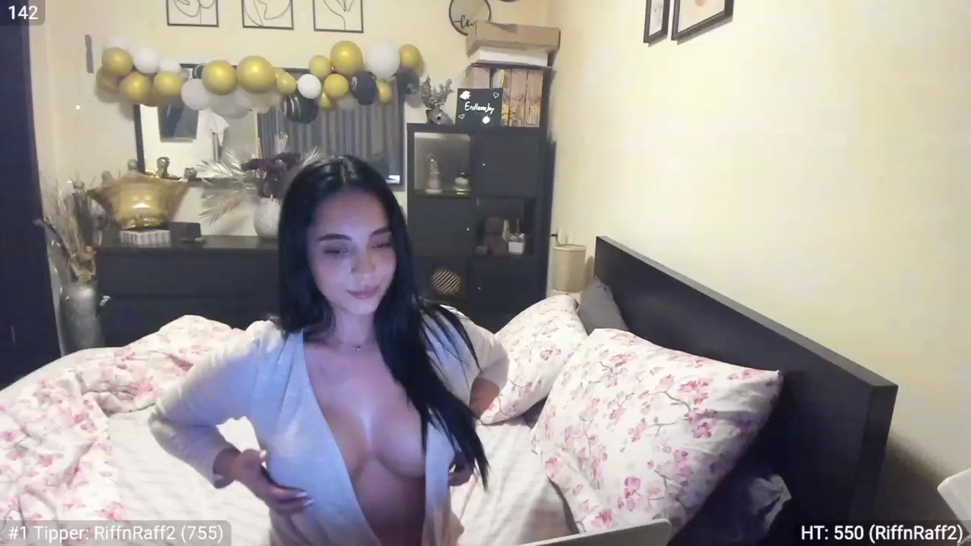 Gallery image thumbnail from EndlesssJoy's myfreecams stream on, 03/30/2023, 05:11 image 20 of 20