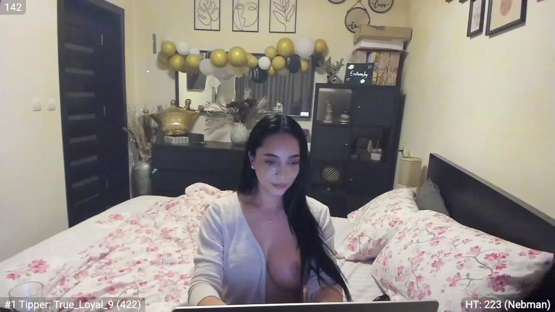 Gallery image thumbnail from EndlesssJoy's myfreecams stream on, 03/30/2023, 05:11 image 9 of 20