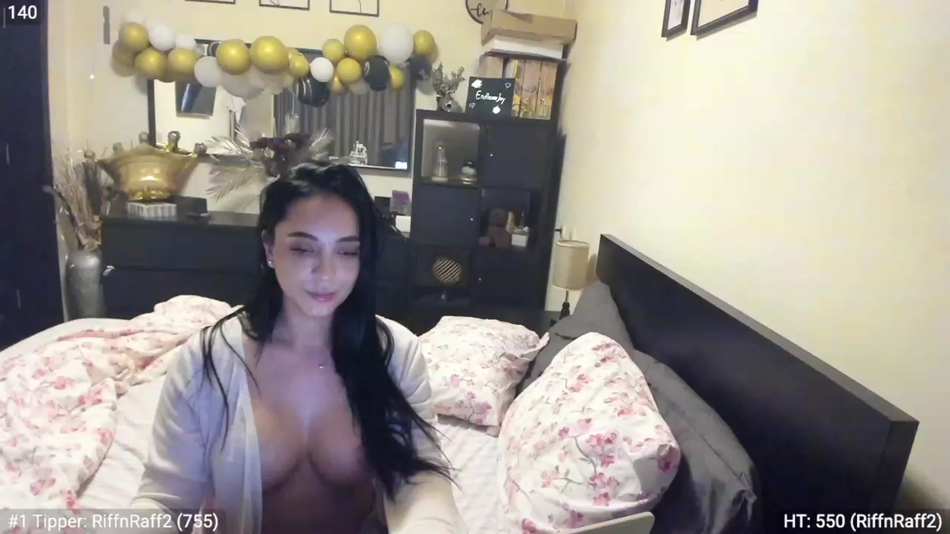 Gallery image thumbnail from EndlesssJoy's myfreecams stream on, 03/30/2023, 06:27 image 17 of 20
