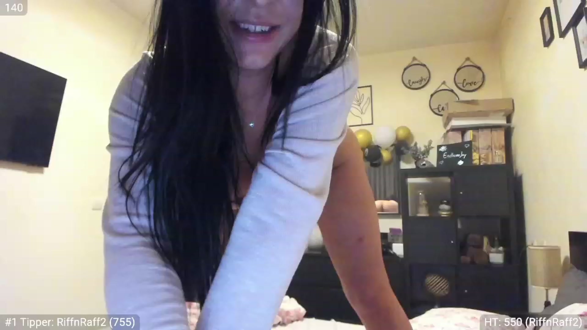 Gallery image thumbnail from EndlesssJoy's myfreecams stream on, 03/30/2023, 06:27 image 19 of 20