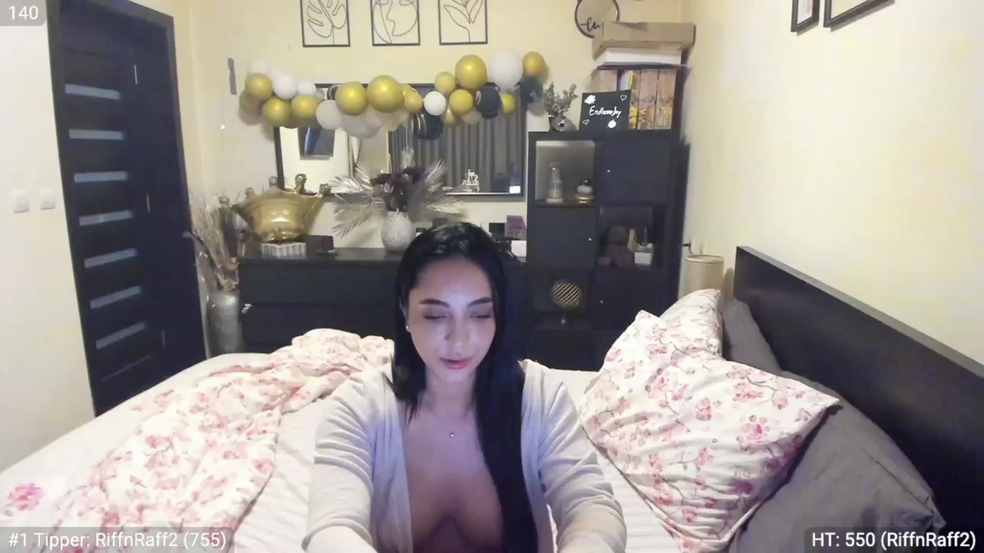 Gallery image thumbnail from EndlesssJoy's myfreecams stream on, 03/30/2023, 07:26 image 10 of 20