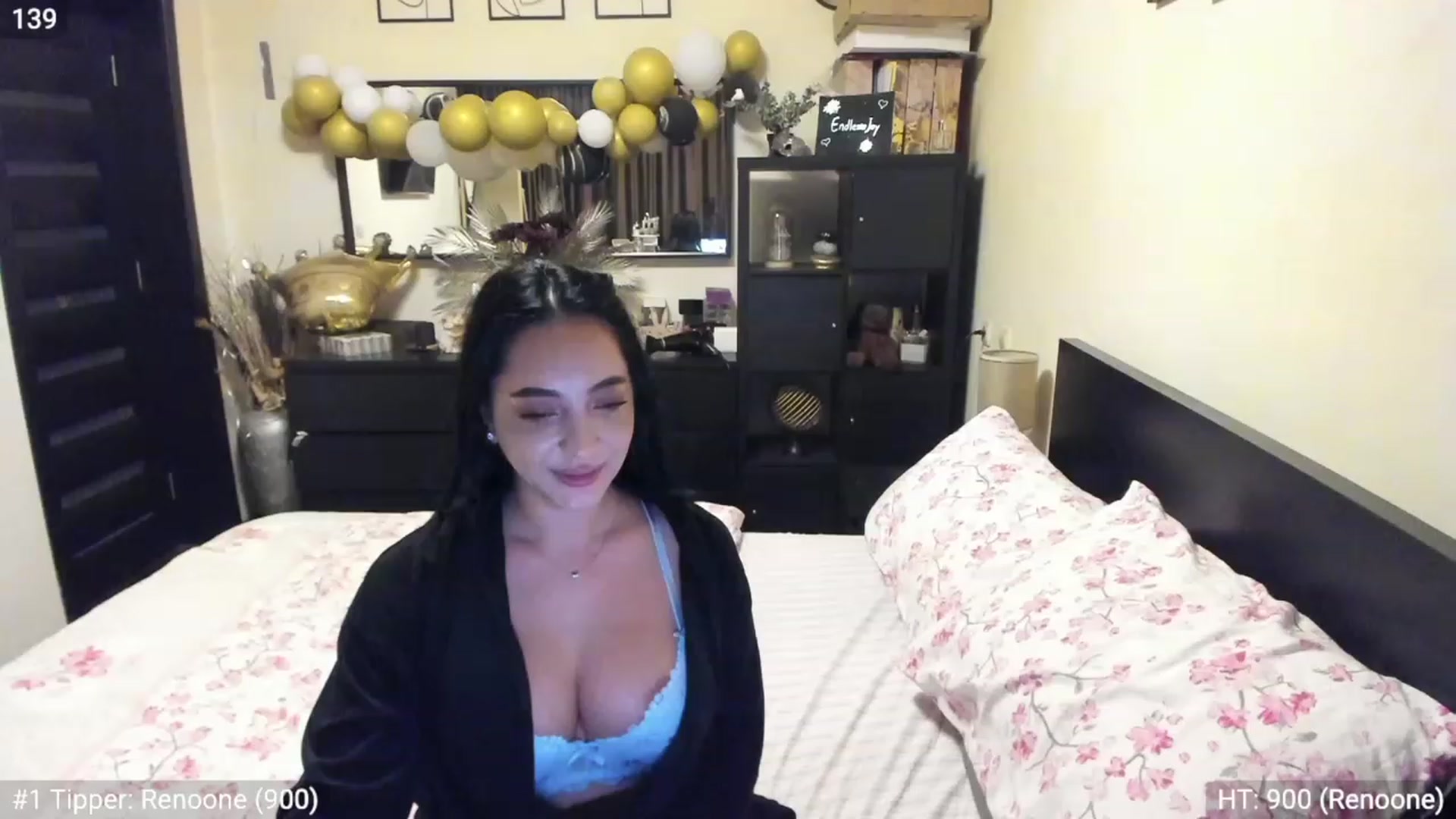 Gallery image thumbnail from EndlesssJoy's myfreecams stream on, 03/31/2023, 05:21 image 10 of 20