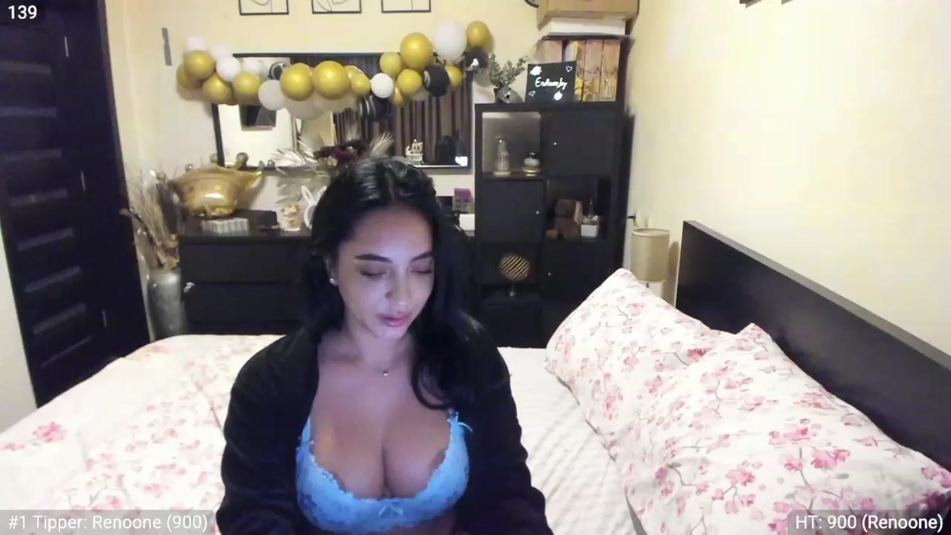Gallery image thumbnail from EndlesssJoy's myfreecams stream on, 03/31/2023, 05:21 image 14 of 20