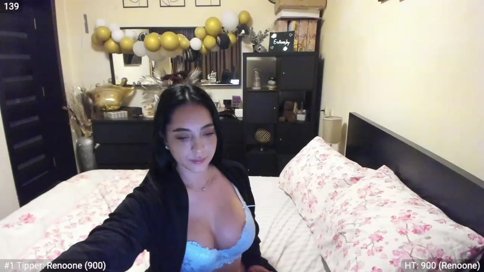 Gallery image thumbnail from EndlesssJoy's myfreecams stream on, 03/31/2023, 05:21 image 18 of 20