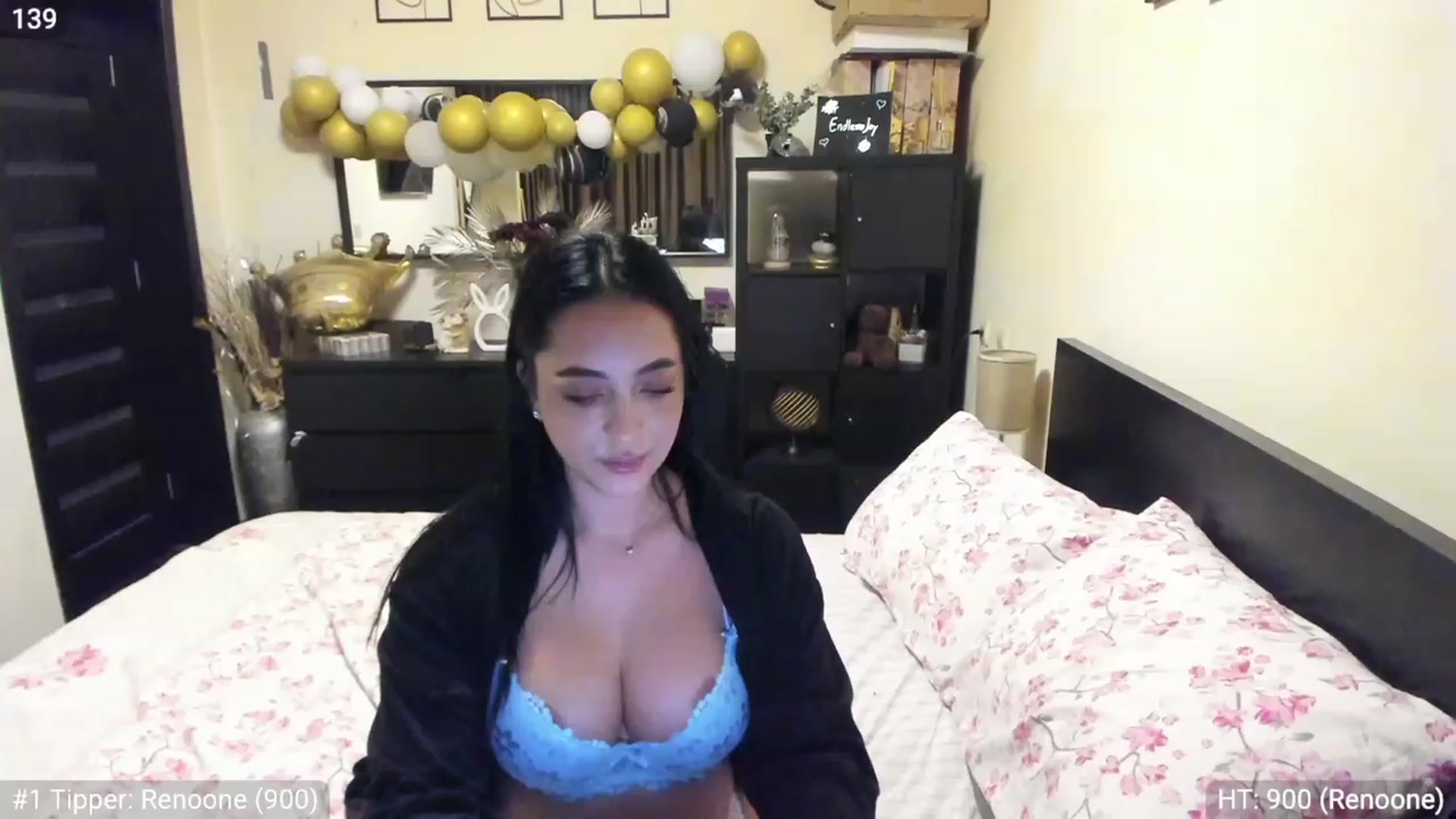Gallery image thumbnail from EndlesssJoy's myfreecams stream on, 03/31/2023, 05:21 image 13 of 20
