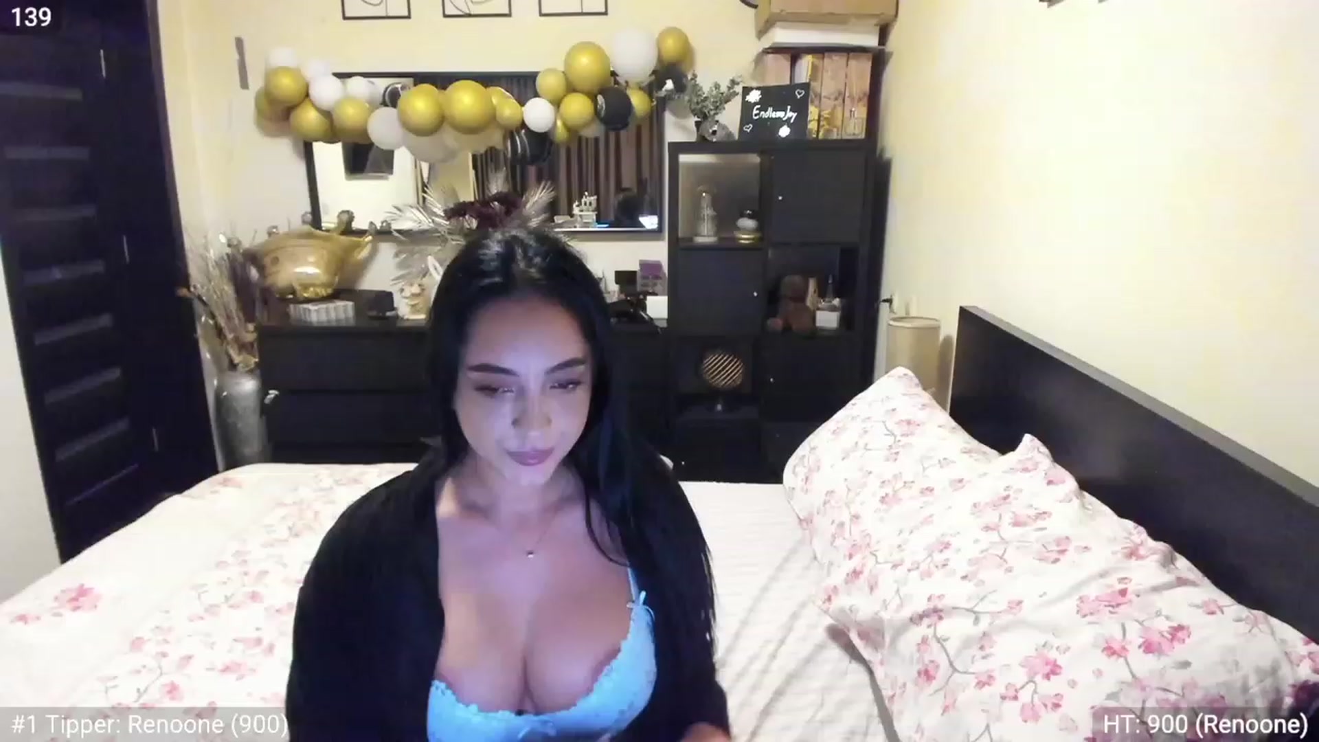 Gallery image thumbnail from EndlesssJoy's myfreecams stream on, 03/31/2023, 05:21 image 6 of 20