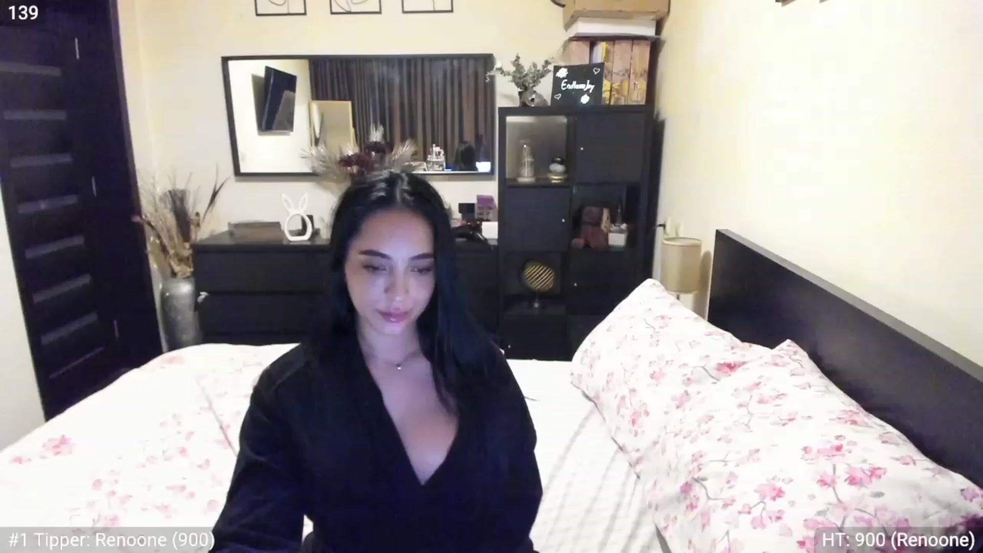 Gallery image thumbnail from EndlesssJoy's myfreecams stream on, 03/31/2023, 07:34 image 1 of 20
