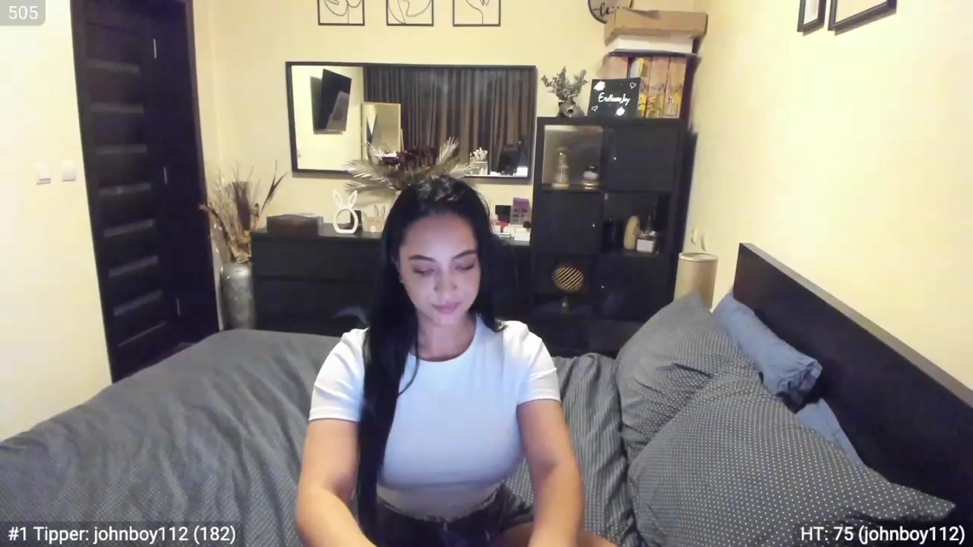 Gallery image thumbnail from EndlesssJoy's myfreecams stream on, 04/07/2023, 04:50 image 7 of 20