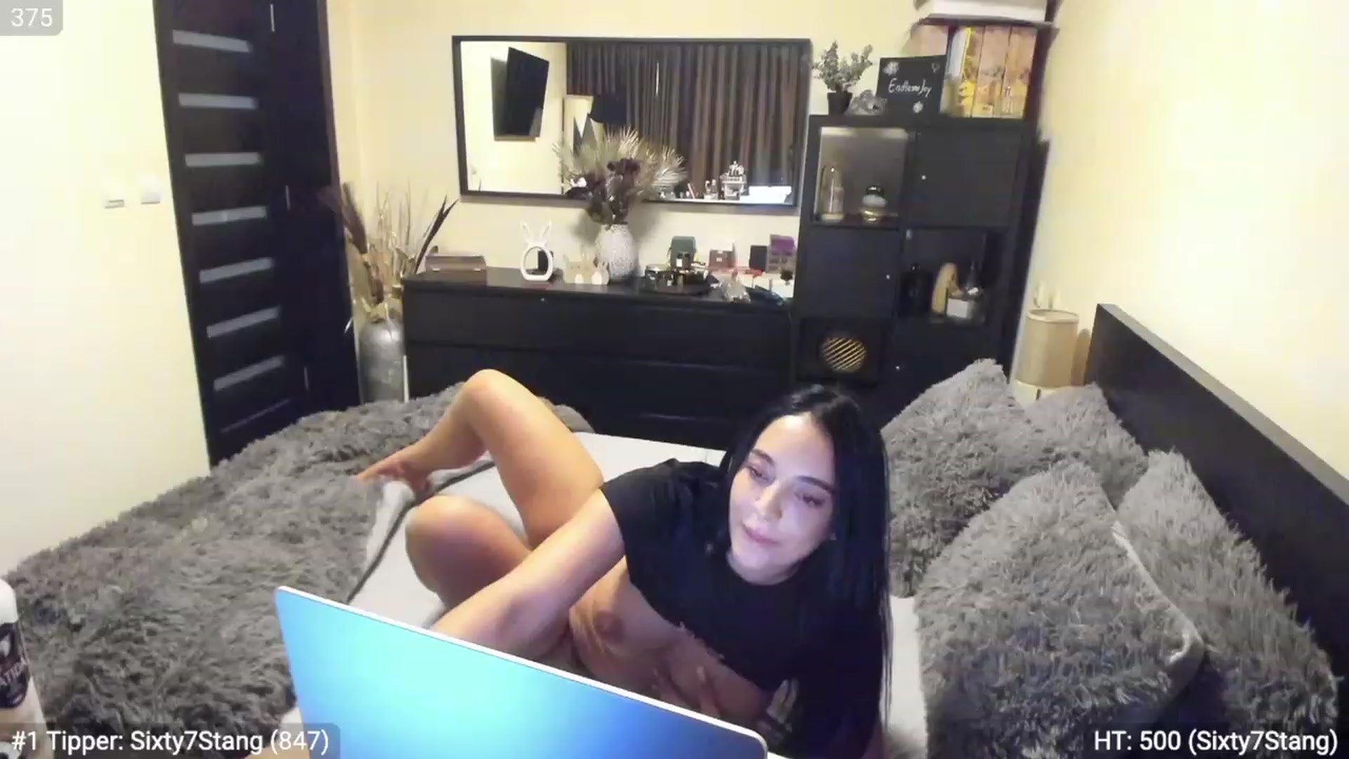 Gallery image thumbnail from EndlesssJoy's myfreecams stream on, 04/09/2023, 08:14 image 4 of 20