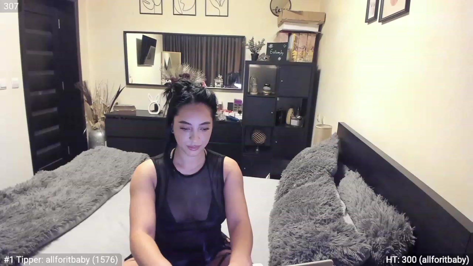 Gallery image thumbnail from EndlesssJoy's myfreecams stream on, 04/10/2023, 03:34 image 9 of 20