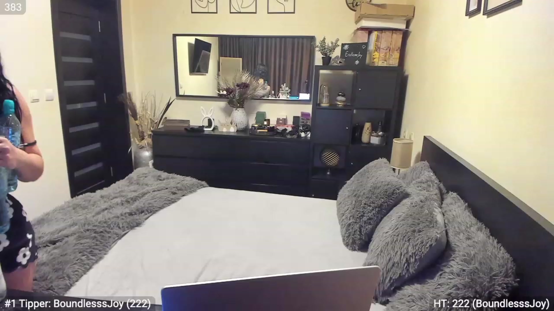Gallery image thumbnail from EndlesssJoy's myfreecams stream on, 04/13/2023, 05:07 image 10 of 20