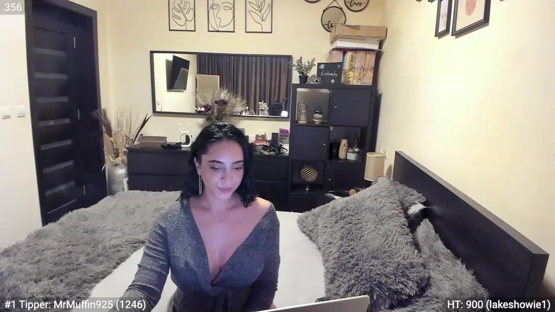Gallery image thumbnail from EndlesssJoy's myfreecams stream on, 04/14/2023, 04:12 image 19 of 20