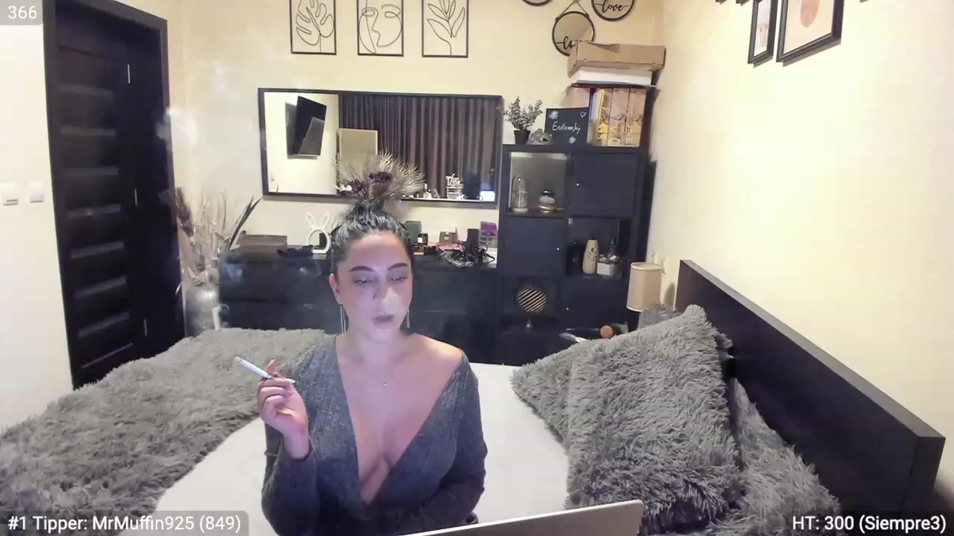 Gallery image thumbnail from EndlesssJoy's myfreecams stream on, 04/14/2023, 04:12 image 7 of 20