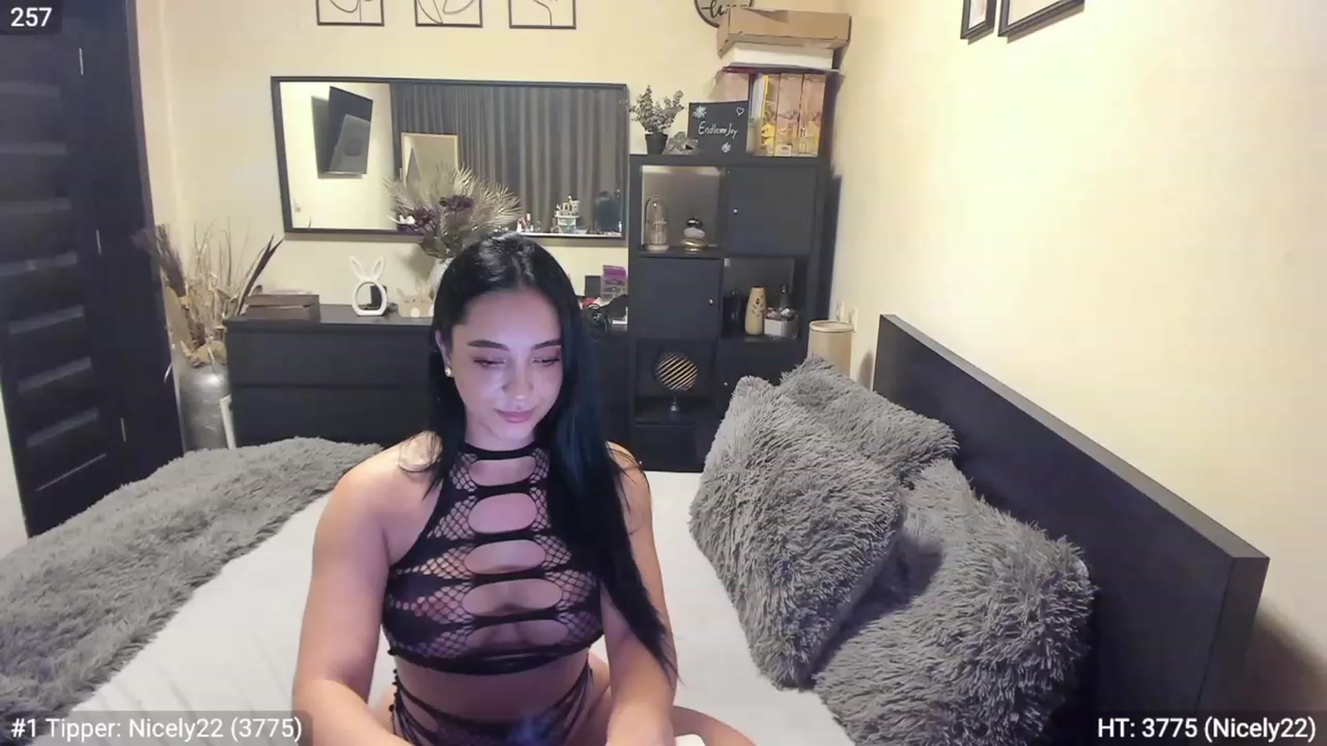 Gallery image thumbnail from EndlesssJoy's myfreecams stream on, 04/17/2023, 03:24 image 17 of 20
