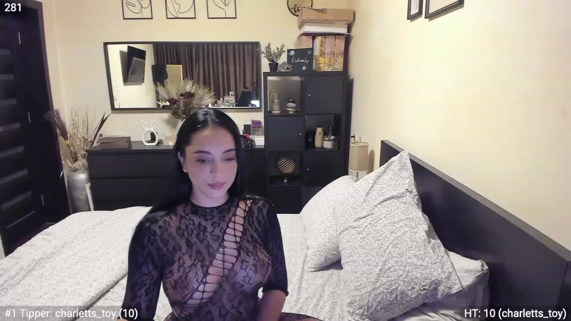 Gallery image thumbnail from EndlesssJoy's myfreecams stream on, 04/23/2023, 01:28 image 2 of 20