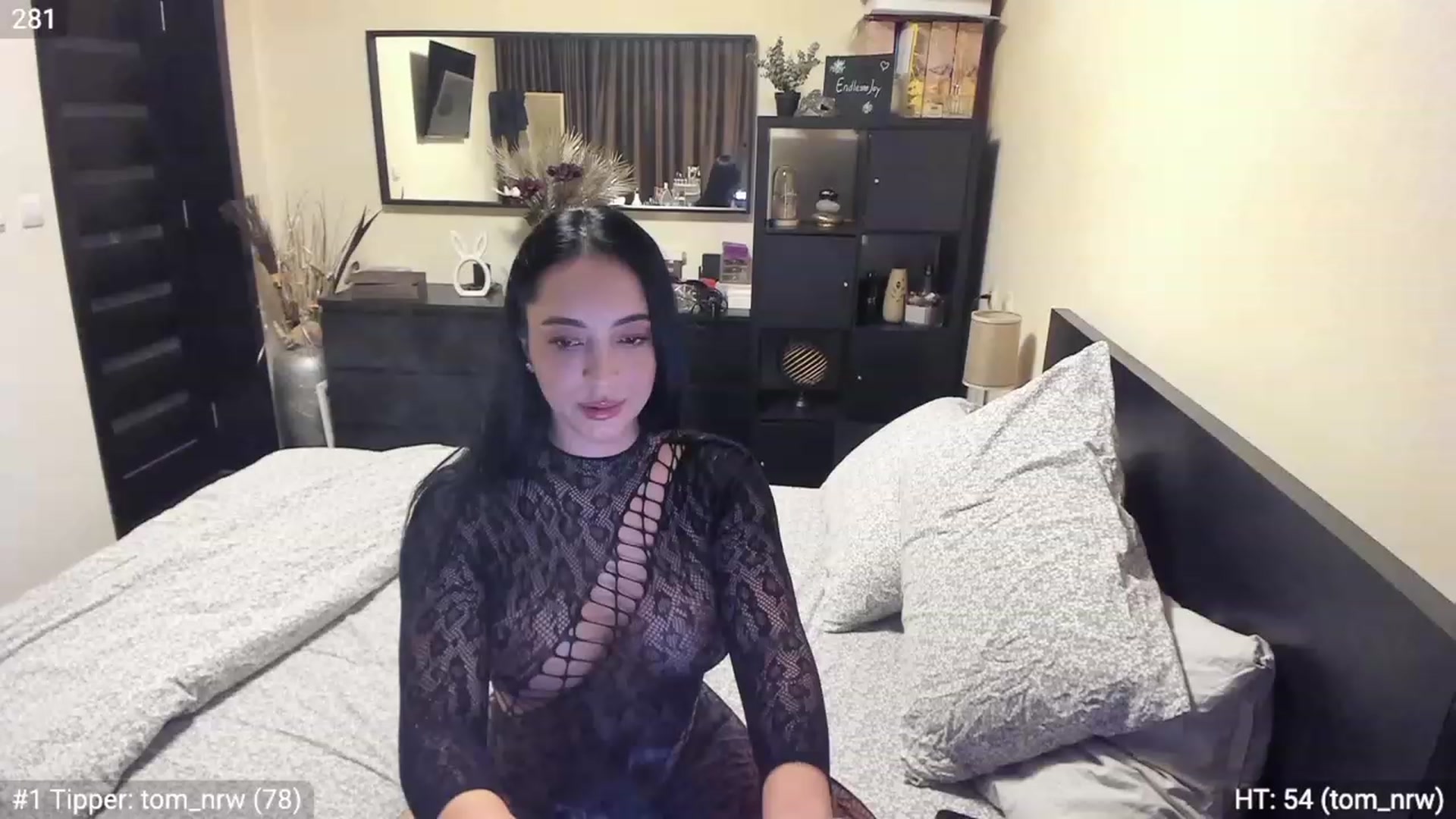 Gallery image thumbnail from EndlesssJoy's myfreecams stream on, 04/23/2023, 01:28 image 6 of 20