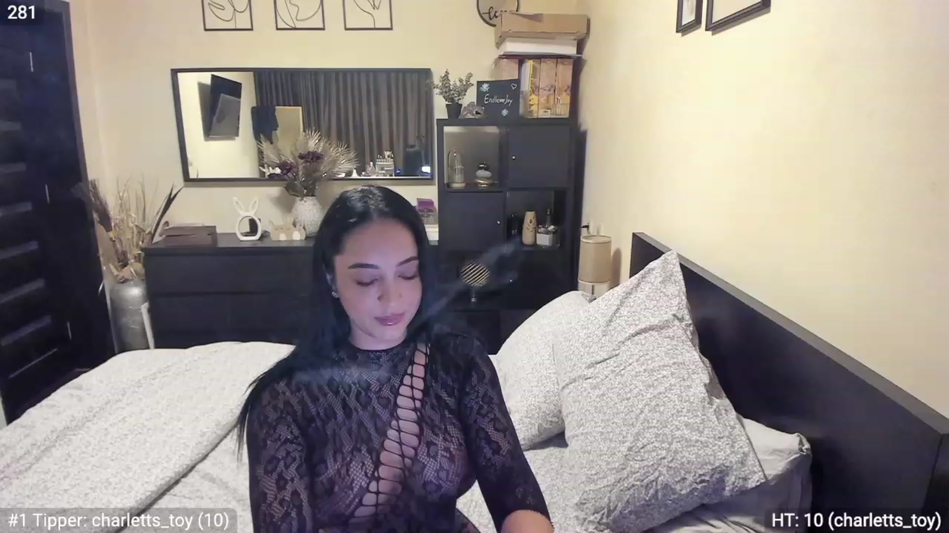 Gallery image thumbnail from EndlesssJoy's myfreecams stream on, 04/23/2023, 01:28 image 4 of 20