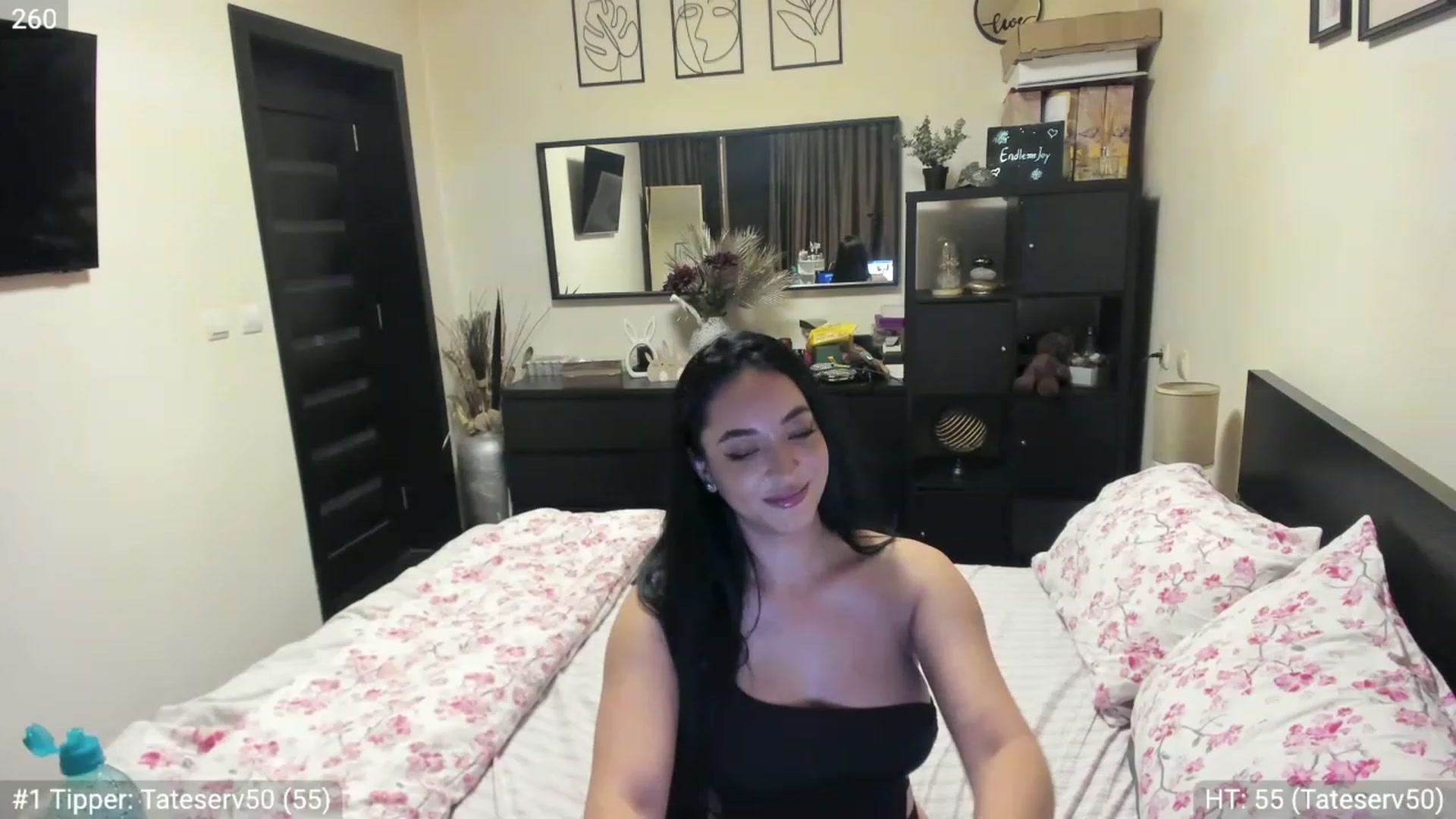 Gallery image thumbnail from EndlesssJoy's myfreecams stream on, 06/04/2023, 01:41 image 8 of 20