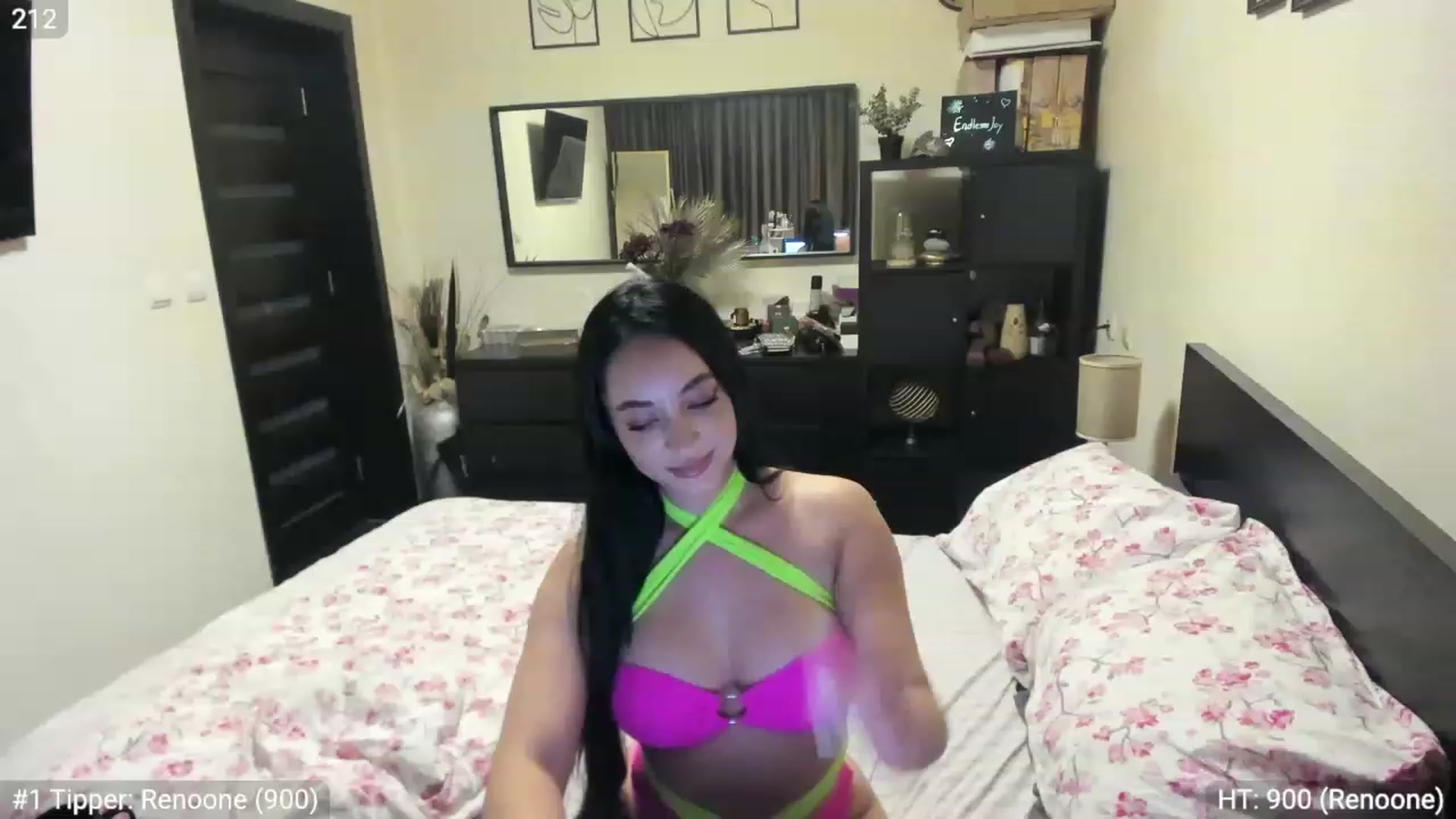 Gallery image thumbnail from EndlesssJoy's myfreecams stream on, 06/05/2023, 01:12 image 15 of 20