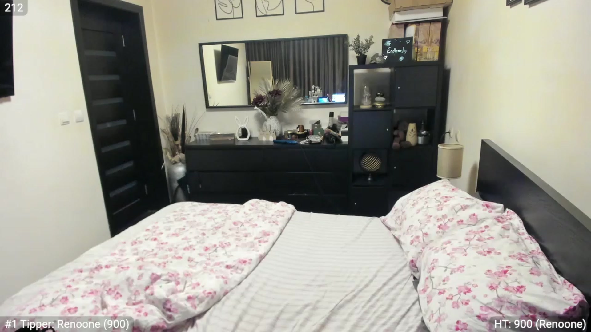 Gallery image thumbnail from EndlesssJoy's myfreecams stream on, 06/05/2023, 01:14 image 10 of 20