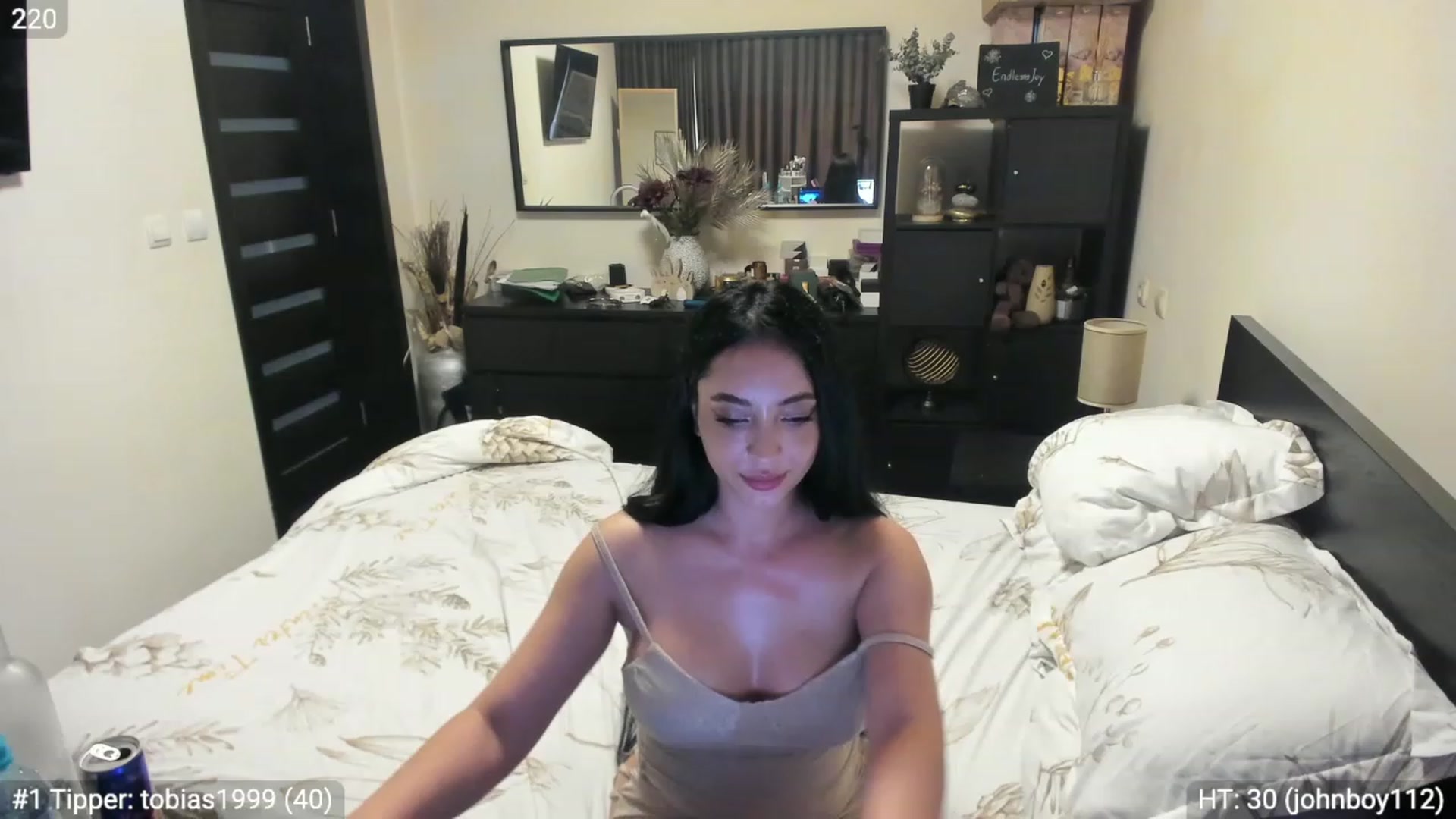 Gallery image thumbnail from EndlesssJoy's myfreecams stream on, 06/10/2023, 07:42 image 11 of 20