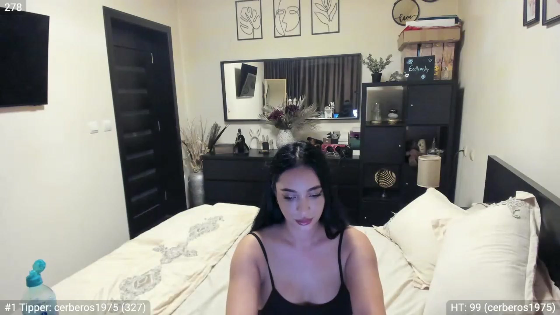 Gallery image thumbnail from EndlesssJoy's myfreecams stream on, 06/18/2023, 03:43 image 2 of 20