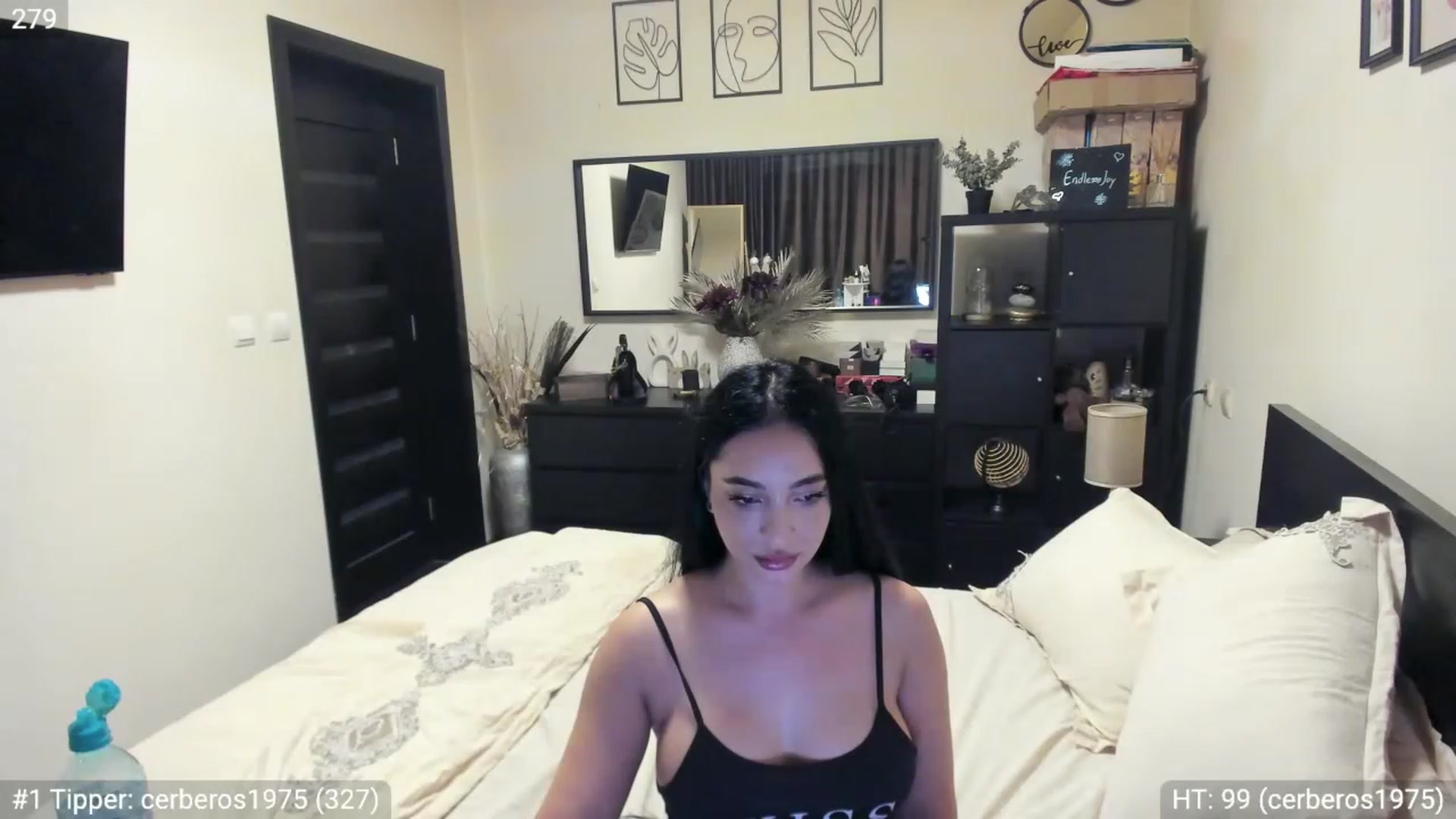 Gallery image thumbnail from EndlesssJoy's myfreecams stream on, 06/18/2023, 03:43 image 5 of 20